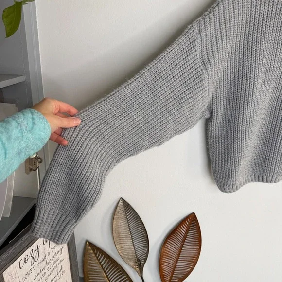C30 BDG Urban Outfitters Sweater Womens Gray Cropped Ribbed Pullover Sexy Logo - Picture 2 of 6